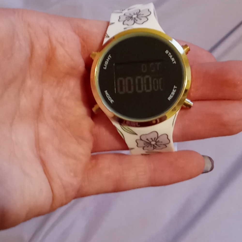 Women's watch - Picture 2 of 3